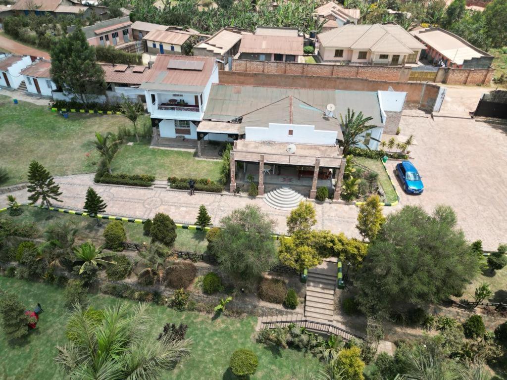 Riverside Resort Hotel Kabale Eksteriør billede