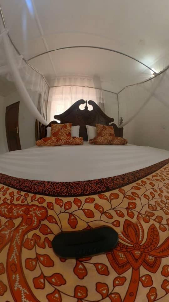 Riverside Resort Hotel Kabale Eksteriør billede